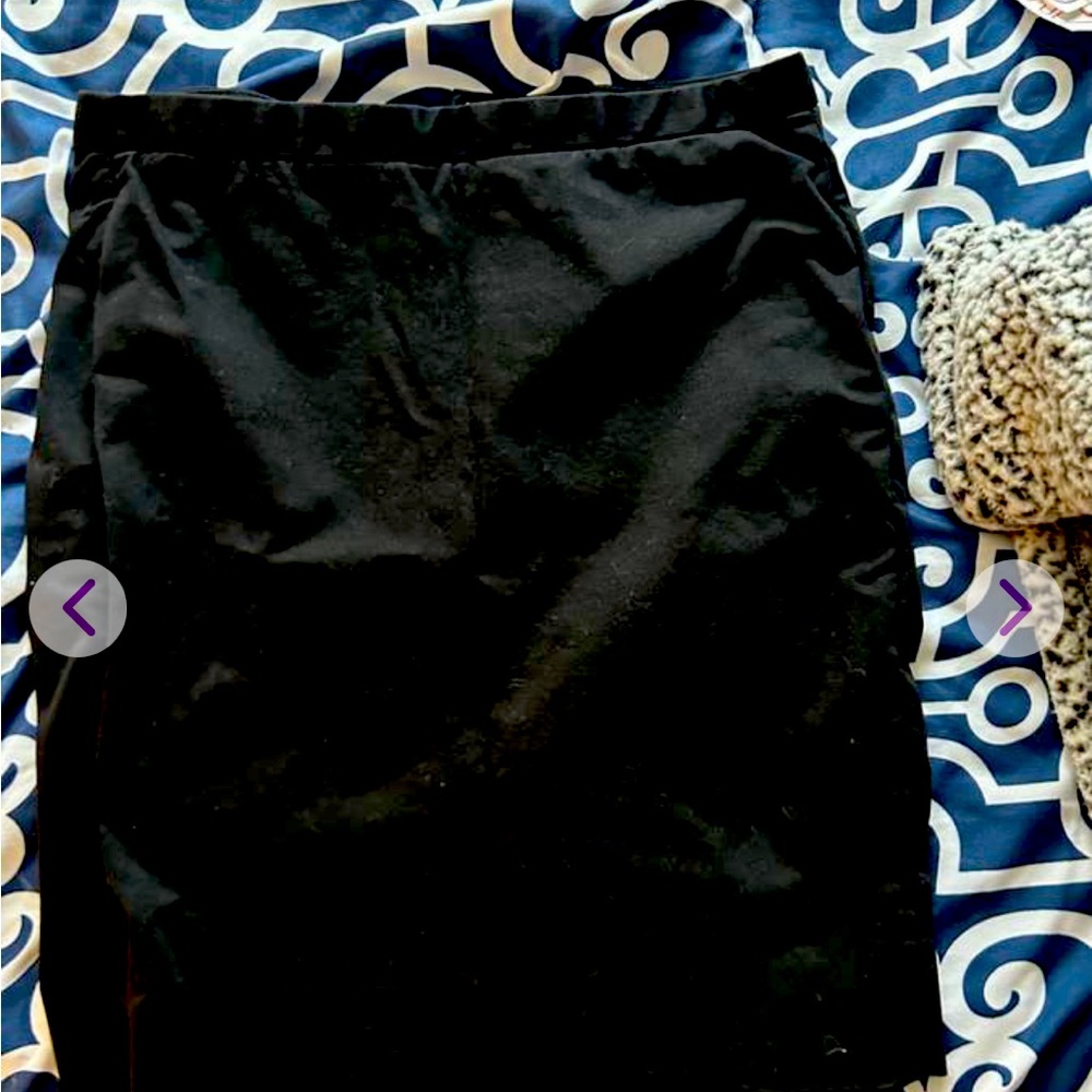 Women's Size 2 GAP black skirt